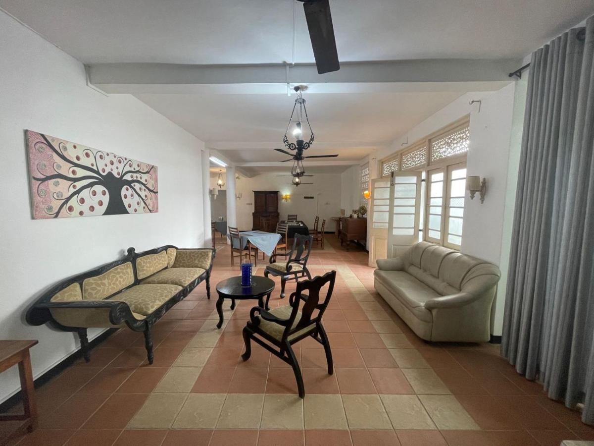 Barnes Villa Dehiwala-Mount Lavinia Eksteriør bilde